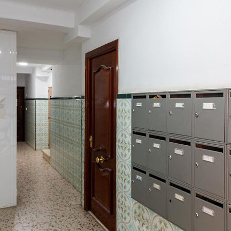 Piso Elegante Y Nuevo De 3 Habitaciones Y 2 Banos 塞维利亚 外观 照片
