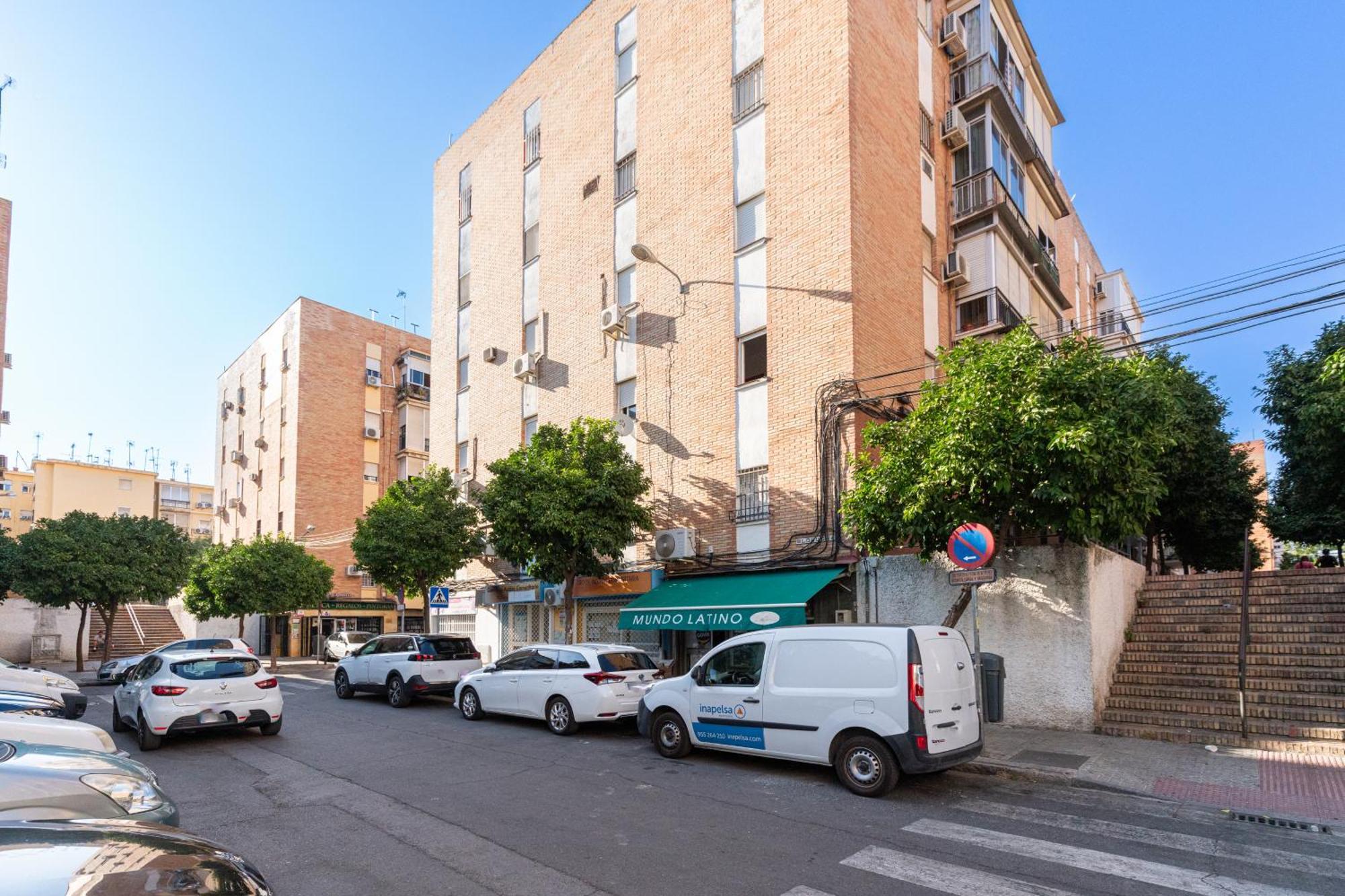 Piso Elegante Y Nuevo De 3 Habitaciones Y 2 Banos 塞维利亚 外观 照片
