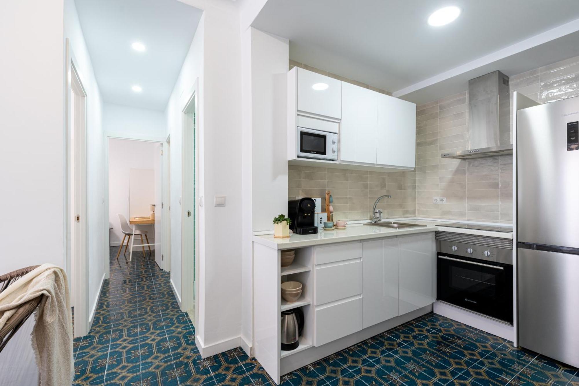Piso Elegante Y Nuevo De 3 Habitaciones Y 2 Banos 塞维利亚 外观 照片