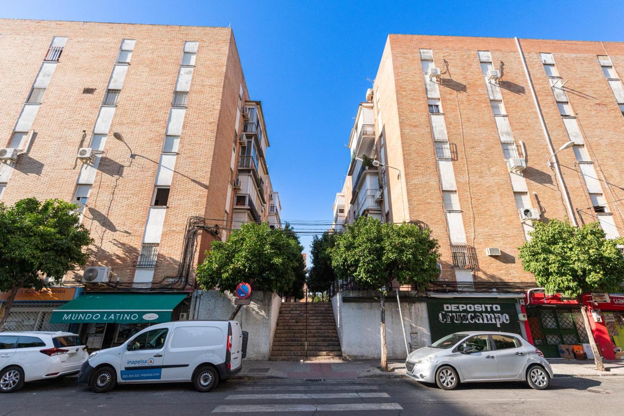 Piso Elegante Y Nuevo De 3 Habitaciones Y 2 Banos 塞维利亚 外观 照片