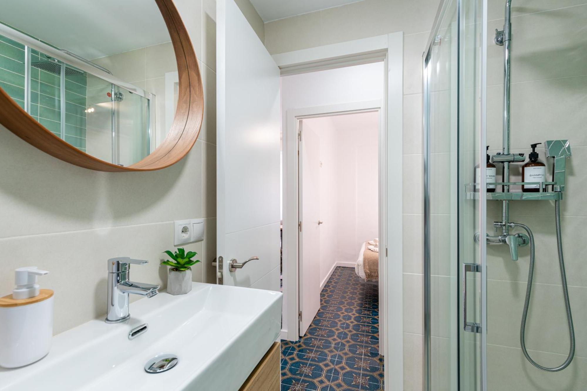 Piso Elegante Y Nuevo De 3 Habitaciones Y 2 Banos 塞维利亚 外观 照片