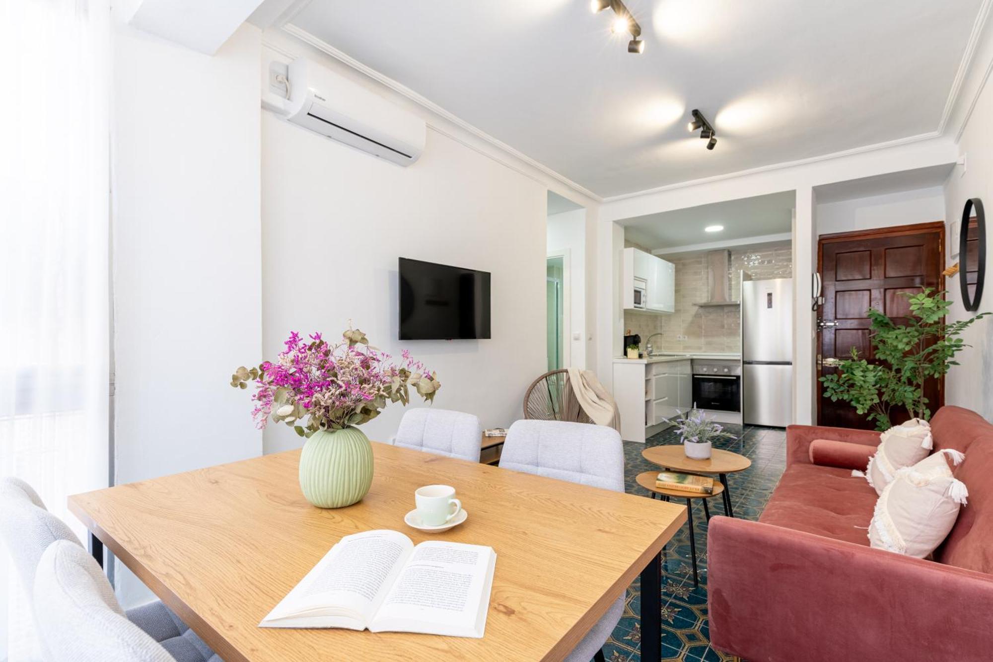 Piso Elegante Y Nuevo De 3 Habitaciones Y 2 Banos 塞维利亚 外观 照片