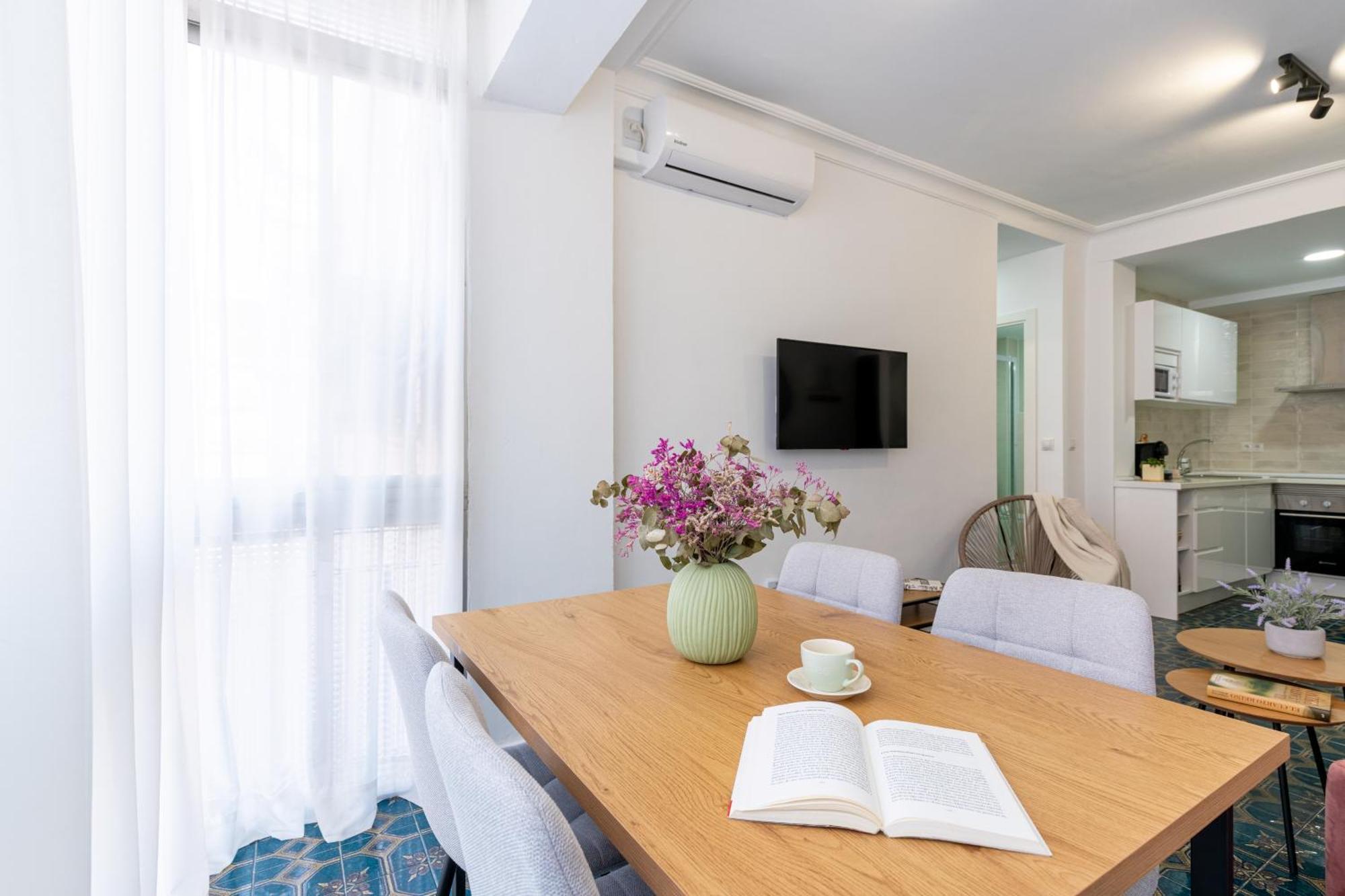 Piso Elegante Y Nuevo De 3 Habitaciones Y 2 Banos 塞维利亚 外观 照片