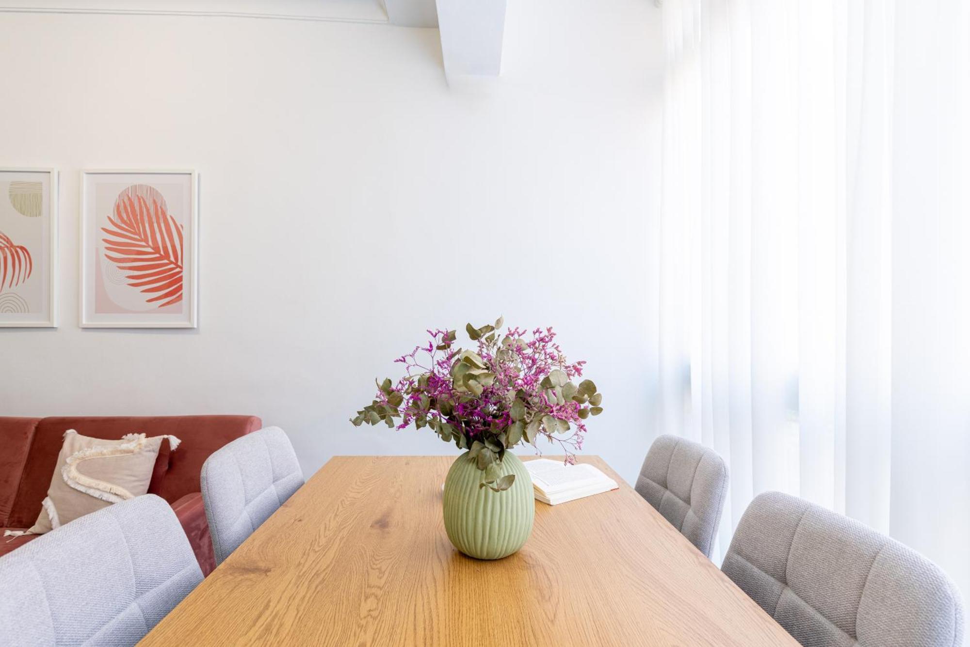 Piso Elegante Y Nuevo De 3 Habitaciones Y 2 Banos 塞维利亚 外观 照片