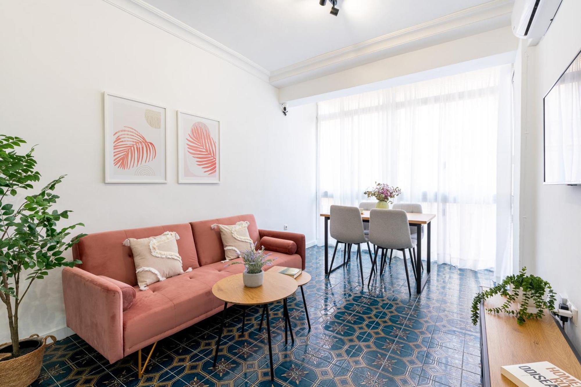 Piso Elegante Y Nuevo De 3 Habitaciones Y 2 Banos 塞维利亚 外观 照片