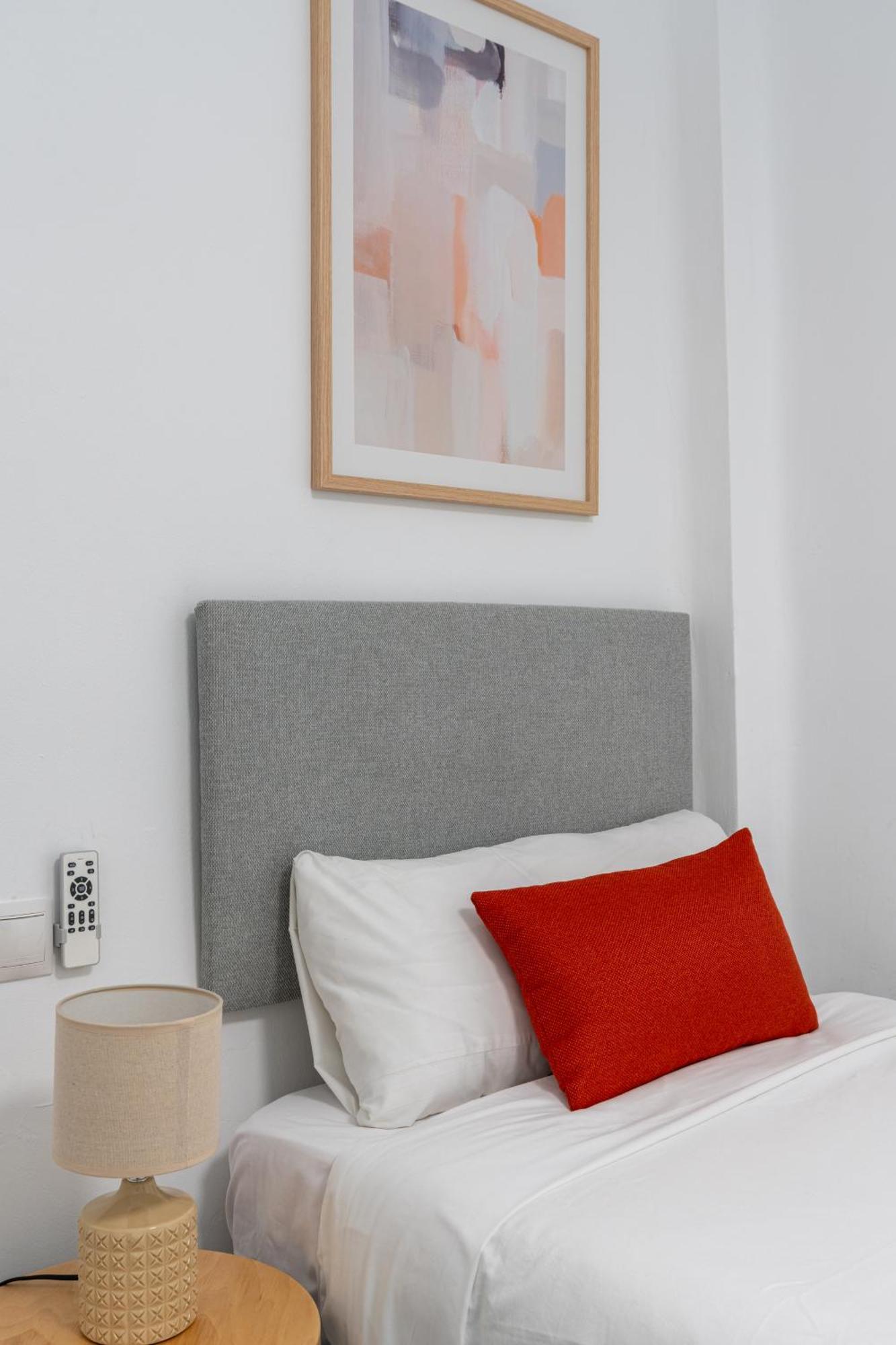 Piso Elegante Y Nuevo De 3 Habitaciones Y 2 Banos 塞维利亚 外观 照片