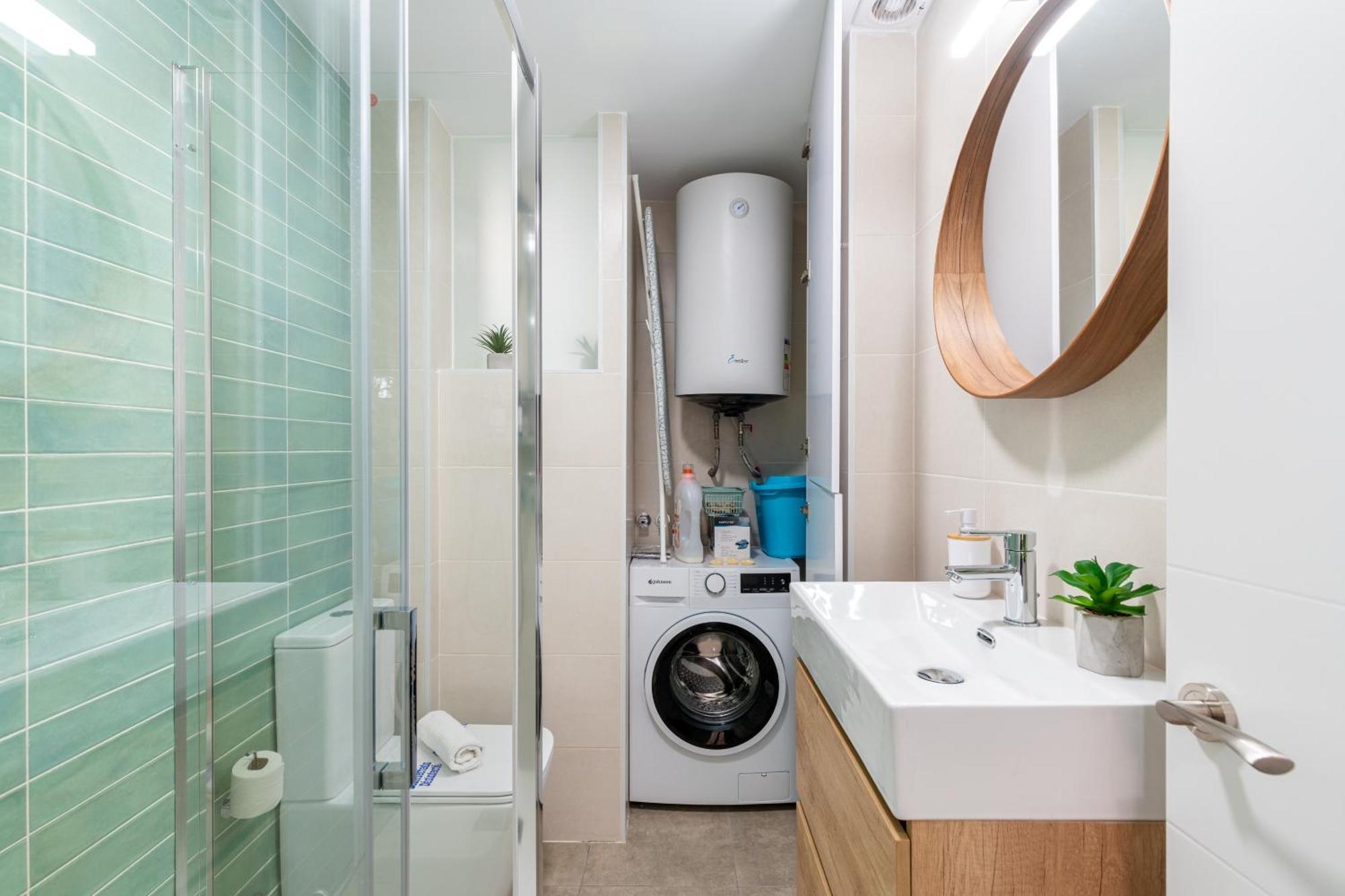 Piso Elegante Y Nuevo De 3 Habitaciones Y 2 Banos 塞维利亚 外观 照片