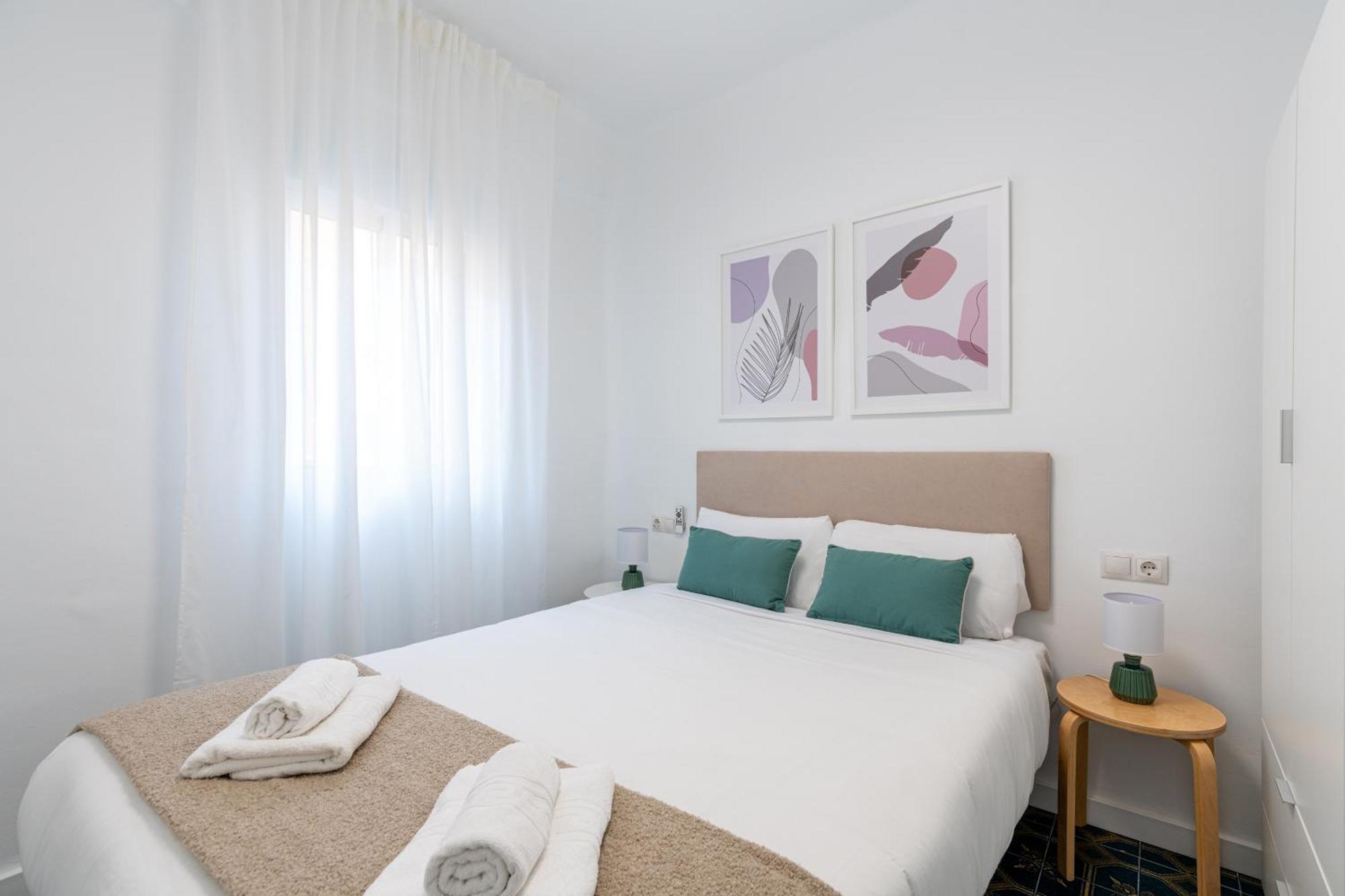 Piso Elegante Y Nuevo De 3 Habitaciones Y 2 Banos 塞维利亚 外观 照片
